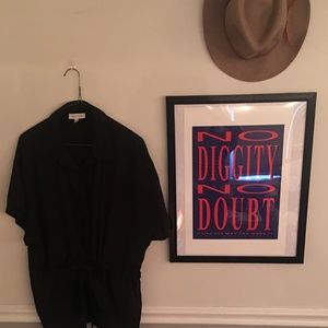 Women's Short Sleeve Collared Neck Front-Button-Do